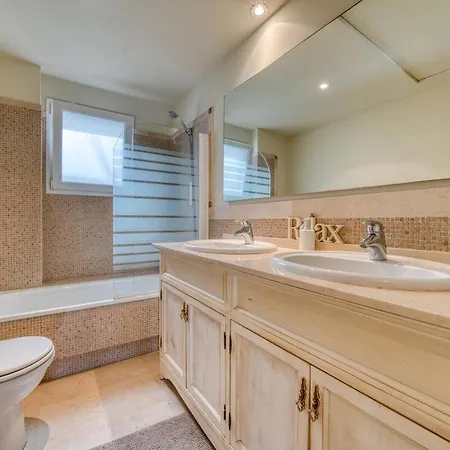 Mirador Del Rodeo - Family