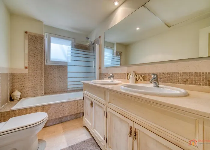 Mirador Del Rodeo - Family